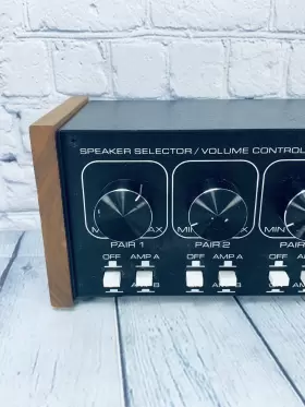 SVC-4 NILES Audio Speaker Selector Volume Control Switch Box #3