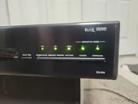 ED901 ONKYO Dolby Surround Decoder Lights Up #3