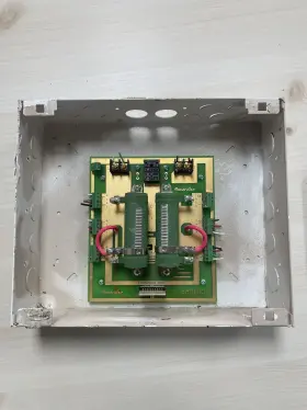 SAM100 PHOENIX GOLD Speaker Distribution Panel Audio