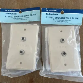 40-991 RADIOSHACK Radio Stereo Speaker Wall Plate