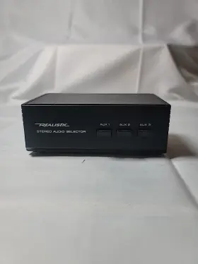 422110 RADIOSHACK Realistic Radio Stereo Audio Selector