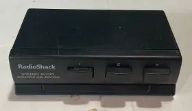 M0130 RADIOSHACK Radio Stereo Audio Selector