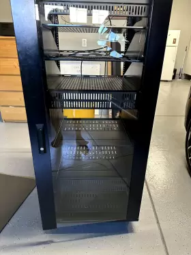 CFR2127 SANUS Tall Audio Video Media Rack