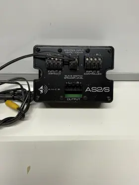 90483 SONANCE Auto Switch Speaker Level Audio
