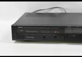 DSR-100 YAMAHA Pro Digital Surround Decoder